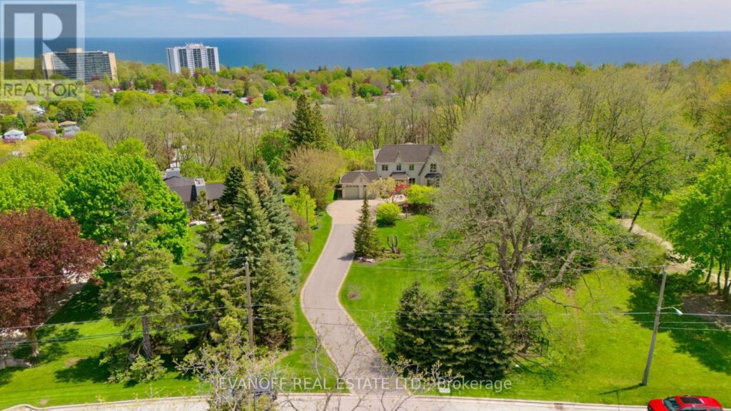 21 GUILDCREST DRIVE Toronto (Guildwood), Ontario M1E1E2